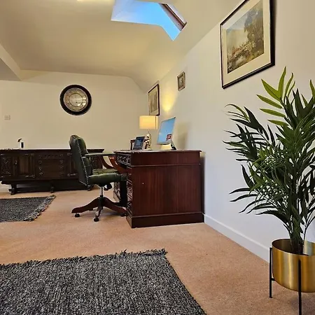 Spacious Cottage In The Centre Of Burford, Cotswolds Exterior photo