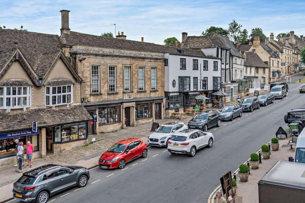 Spacious In The Centre Of Burford, Cotswolds